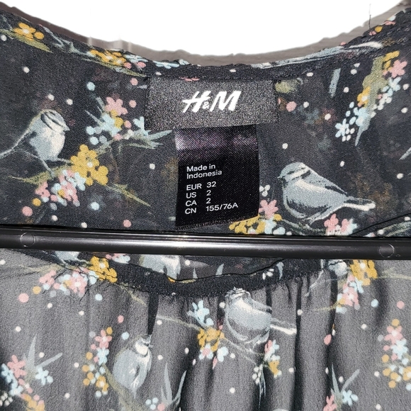 H&M Bird Blouse - Picture 4 of 4